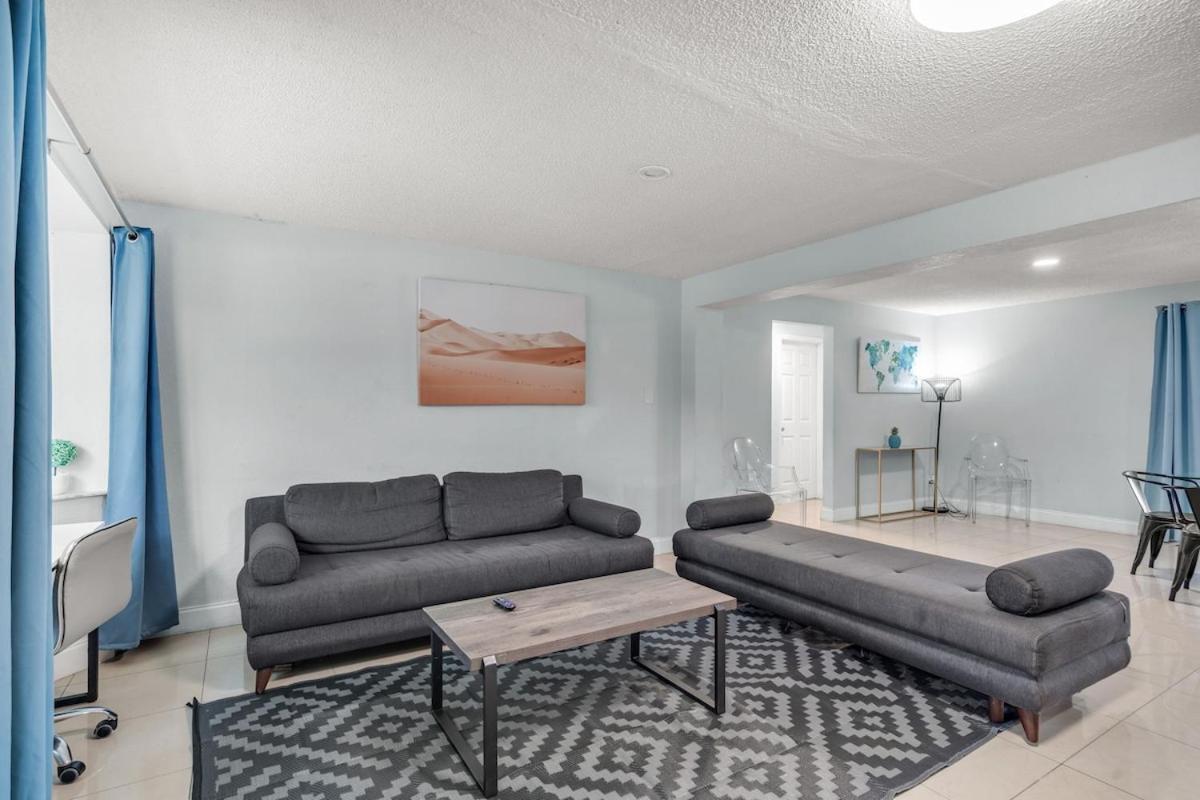 Hébergement de vacances Tropical House 3 Bedrooms With Pool Oakland Park *