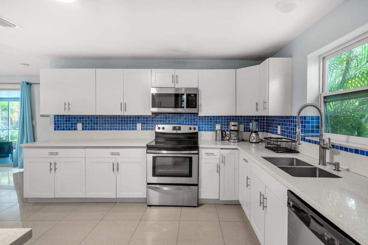 Tropical House 3 Bedrooms With Pool Oakland Park Hébergement de vacances