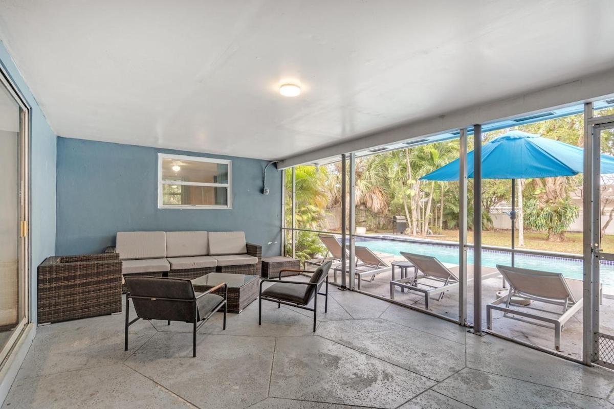 Tropical House 3 Bedrooms With Pool Oakland Park Hébergement de vacances *