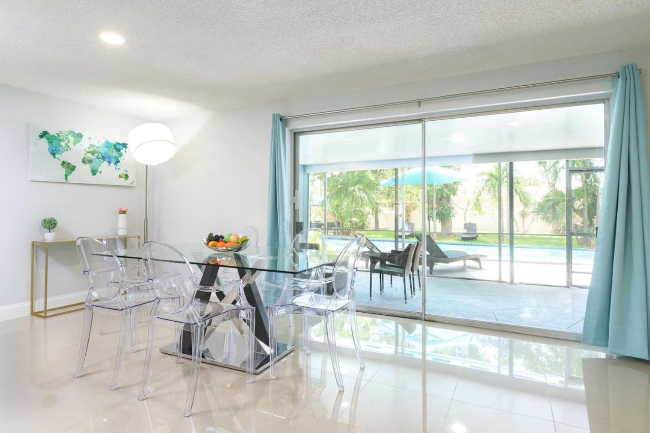 Tropical House 3 Bedrooms With Pool Oakland Park Hébergement de vacances *
